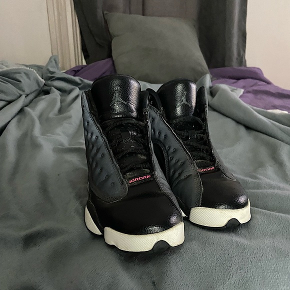 Air Jordan 13’s Retro Hyper Pink - Picture 2 of 3